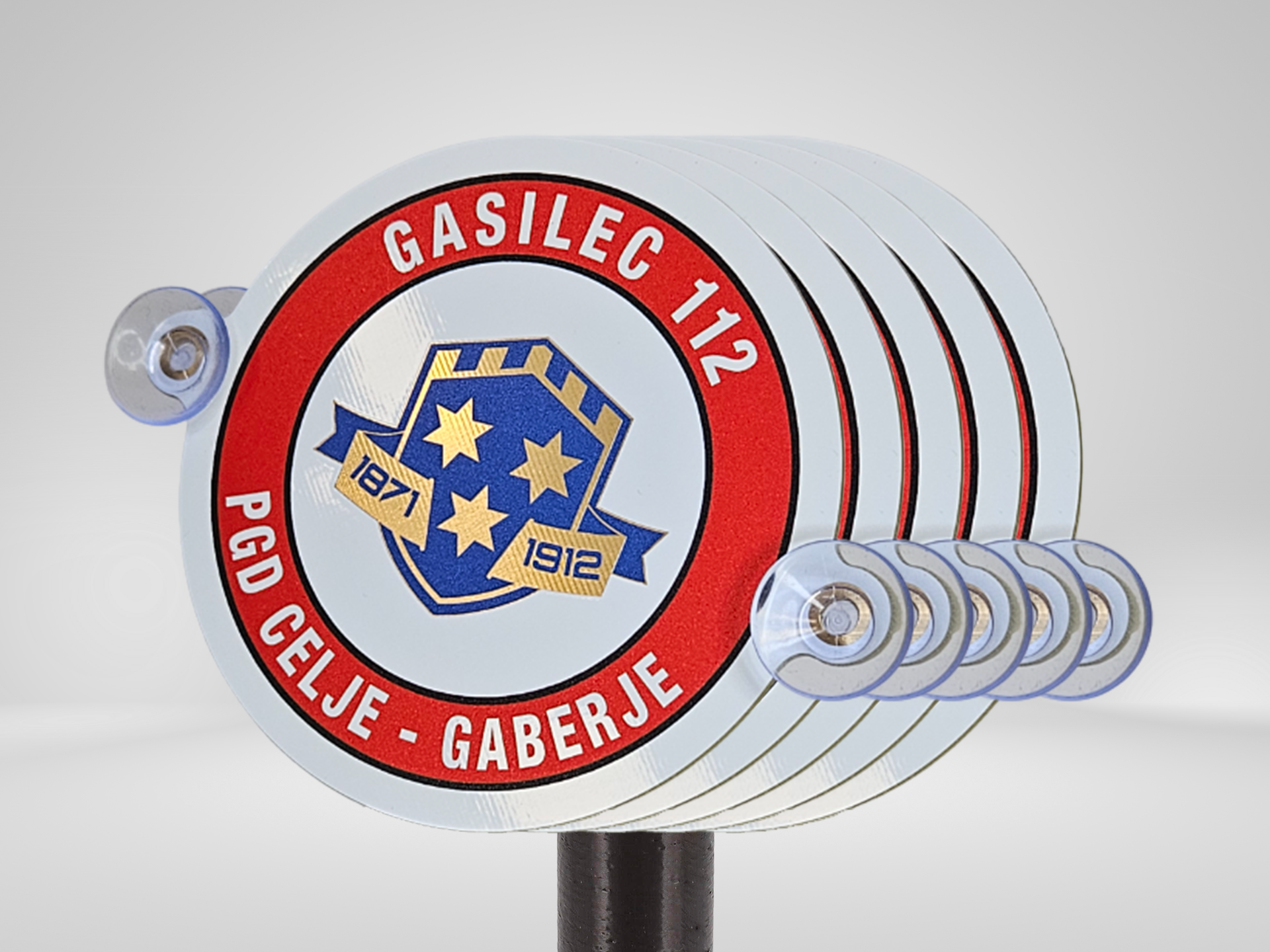 Značka - Nalepka - PGD - Gasilec 112 z imenom in znakom društva - zlata